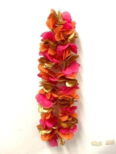 Metallic Gold Leaf Lei w/ Flowers 40in 1/ct